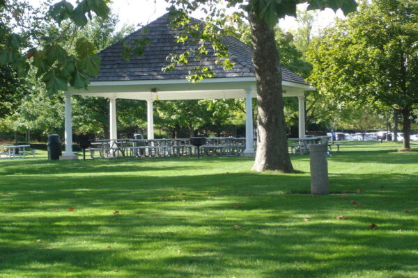 Pier Park Grosse Pointe